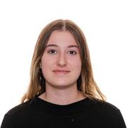 Doy clases particulares a alumnos de Primaria y ESO. Me adapto a su ritmo, explico con claridad y ayudo con deberes y exámenes.